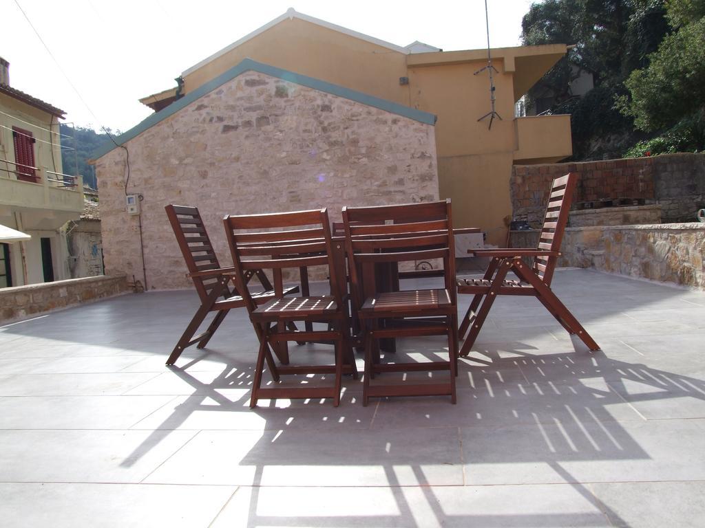Lovely Lakka  Exterior photo